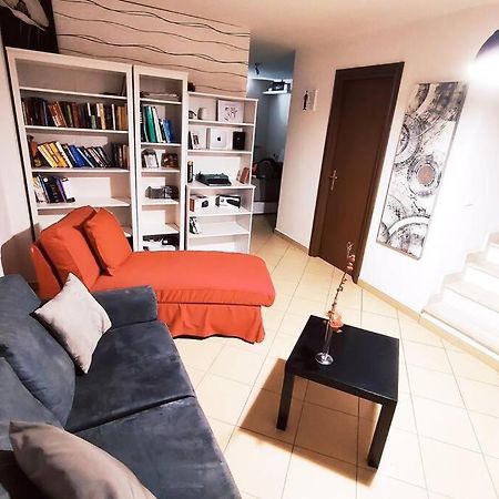 Large House 3 Floors City 'N Sea Vitinia Exterior foto